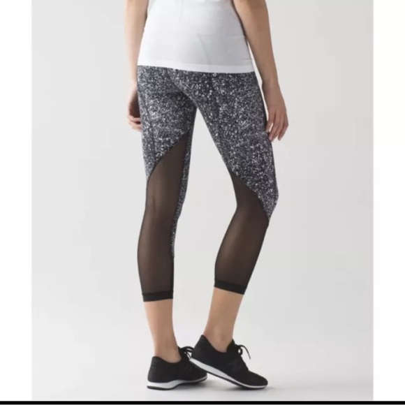 lululemon athletica Pants - Lululemon Pace Rival Crop (Marathon) in Splatter White Black / Black.